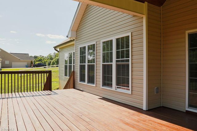 4908 Gordon Farm Way, Browns Summit, NC 27214