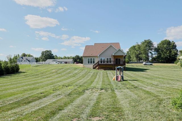 4908 Gordon Farm Way, Browns Summit, NC 27214