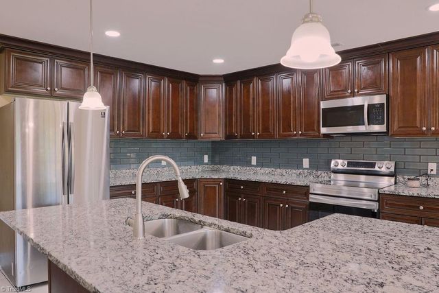 4908 Gordon Farm Way, Browns Summit, NC 27214