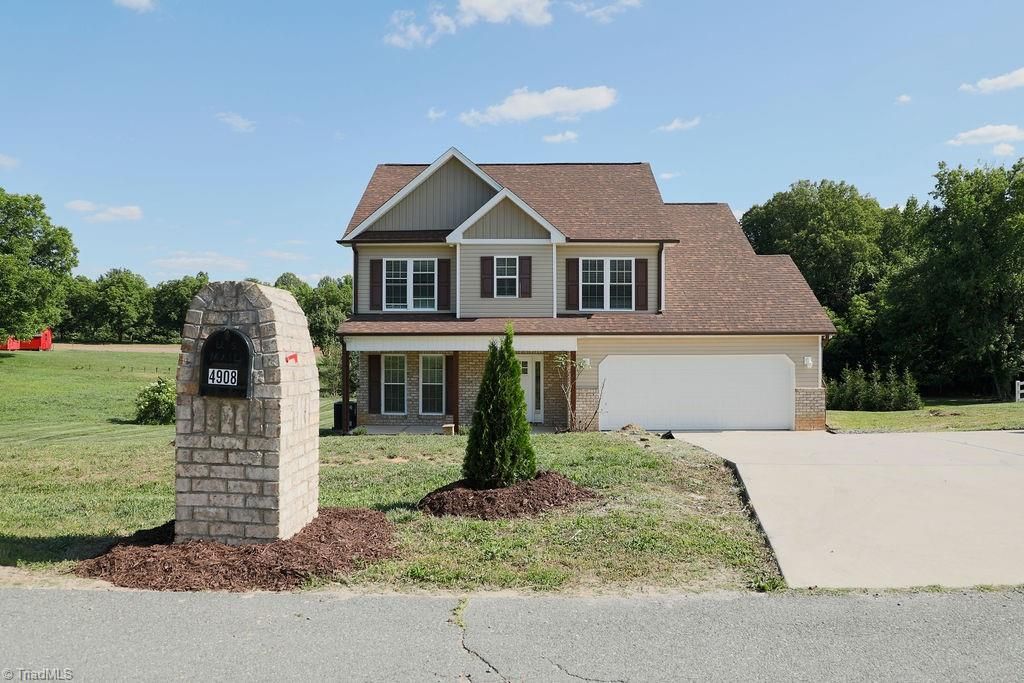 4908 Gordon Farm Way, Browns Summit, NC 27214
