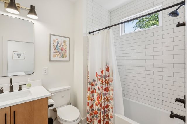 98 N 8th St, Nashville, TN 37206