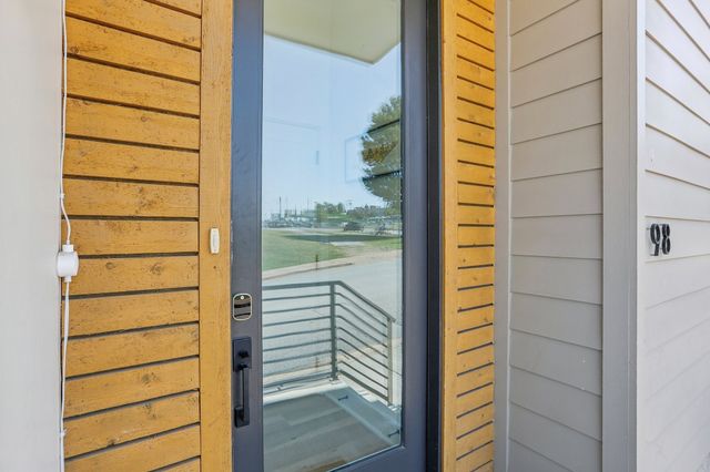 98 N 8th St, Nashville, TN 37206