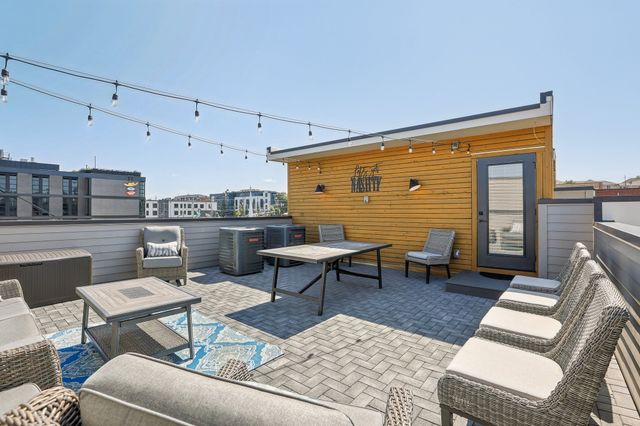 98 N 8th St, Nashville, TN 37206