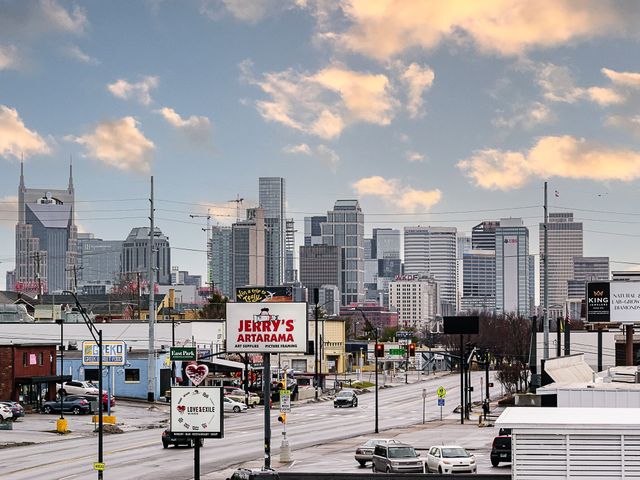 98 N 8th St, Nashville, TN 37206
