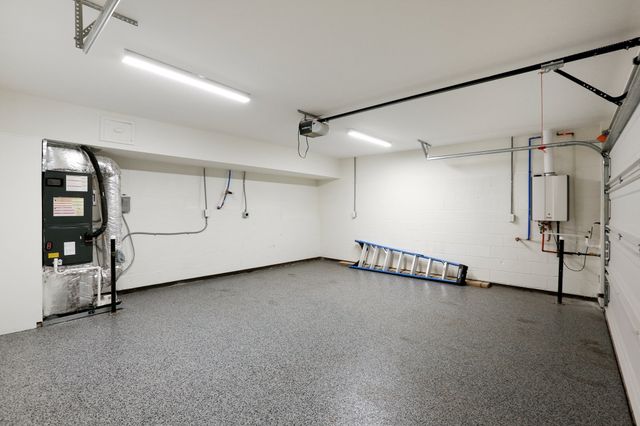 98 N 8th St, Nashville, TN 37206