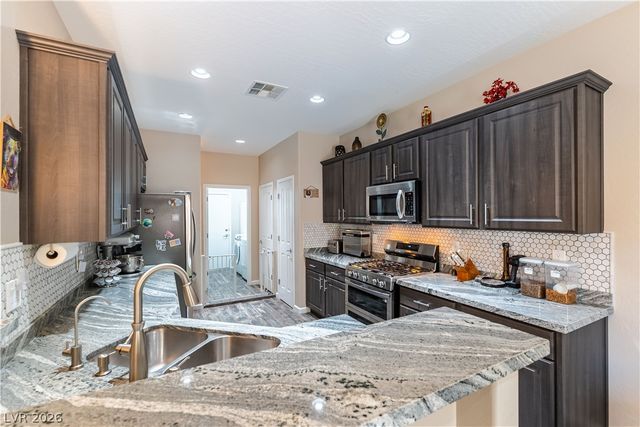 2120 Willow Wren Drive, North Las Vegas, NV 89084