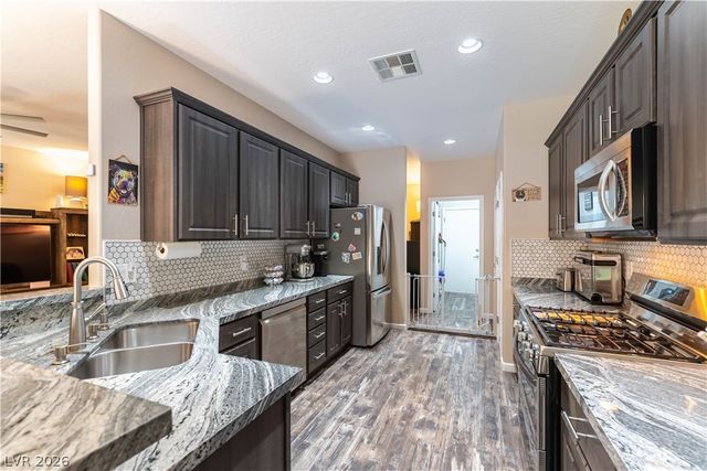 2120 Willow Wren Drive, North Las Vegas, NV 89084