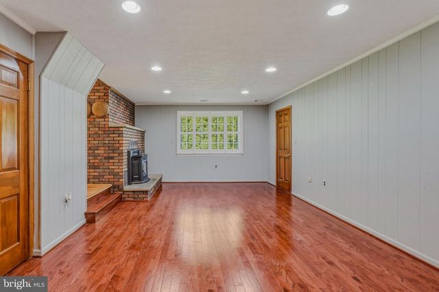 2504 BURGUNDY DR, Fallston, MD 21047