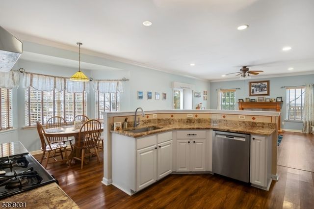 77 Shippen Rdg, Oxford Twp., NJ 07863