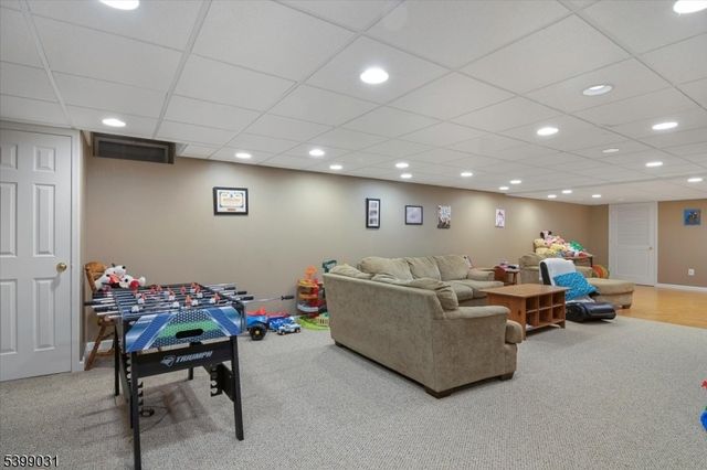 77 Shippen Rdg, Oxford Twp., NJ 07863