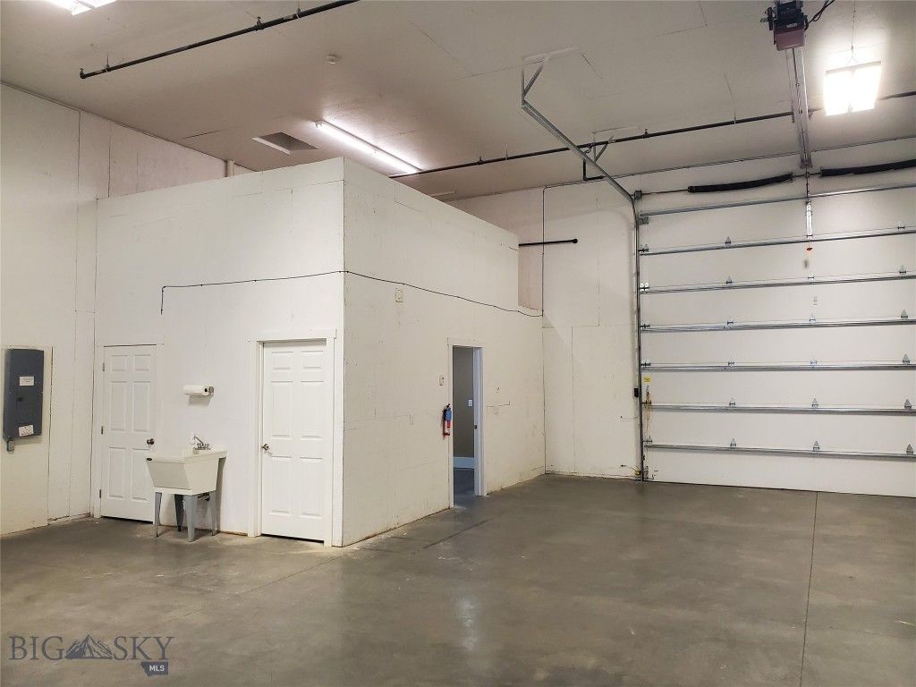 170 Skyway 5, Belgrade, MT 59714 photo 4