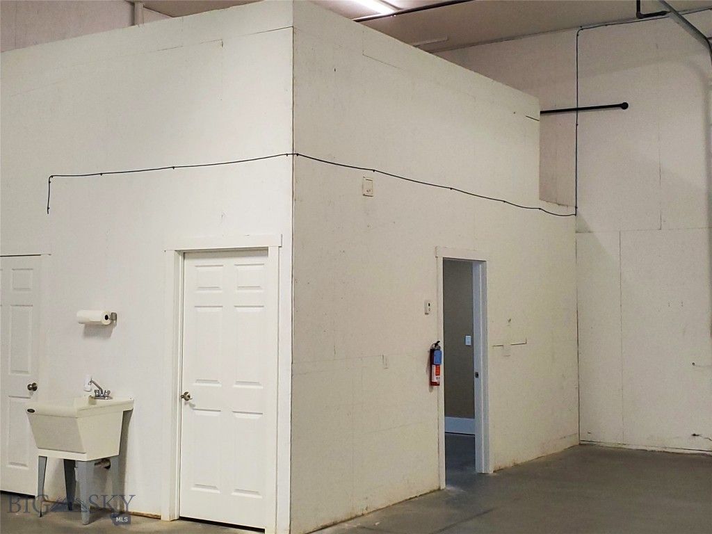 170 Skyway 5, Belgrade, MT 59714 photo 5