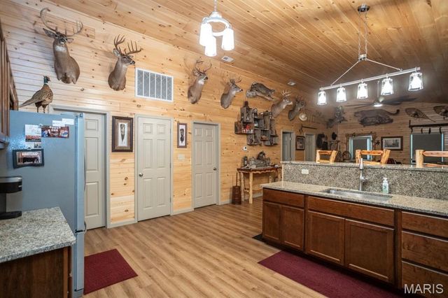 21805 Revere Lane, Waynesville, MO 65583