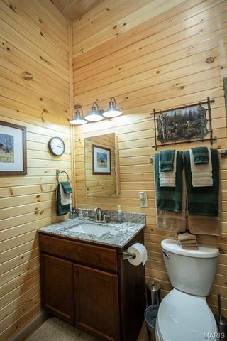 21805 Revere Lane, Waynesville, MO 65583