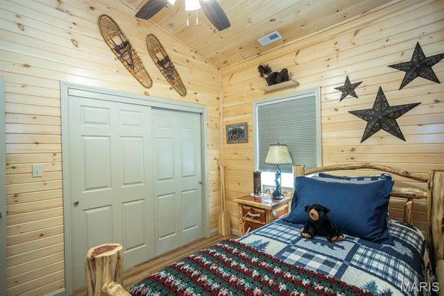 21805 Revere Lane, Waynesville, MO 65583