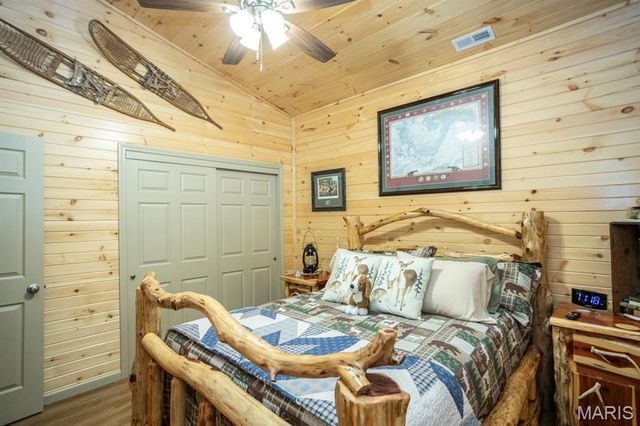 21805 Revere Lane, Waynesville, MO 65583