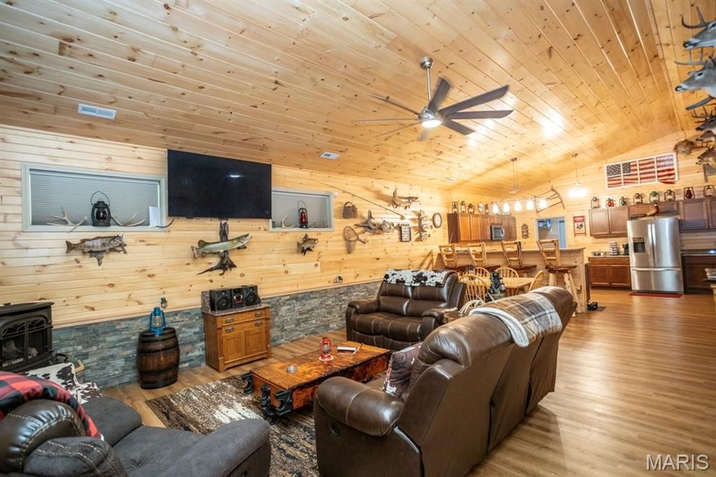 21805 Revere Lane, Waynesville, MO 65583