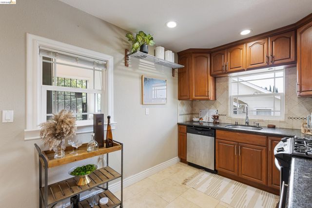 2316 RANSOM AVE, Oakland, CA 94601