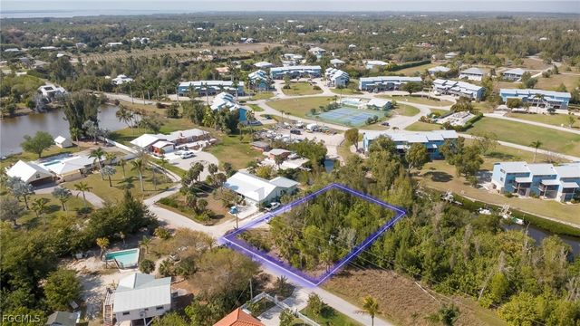 5350 Marina DR, Bokeelia, FL 33922