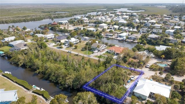 5350 Marina DR, Bokeelia, FL 33922