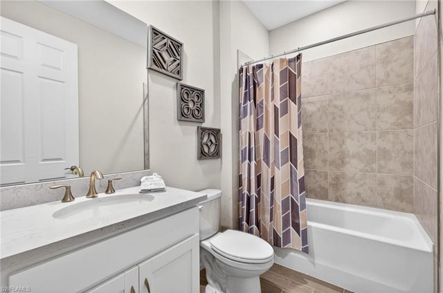 15330 Yellow Birch CT, Alva, FL 33920