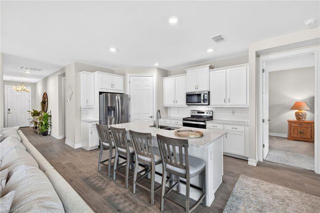 15330 Yellow Birch CT, Alva, FL 33920