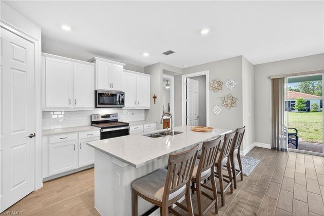 15330 Yellow Birch CT, Alva, FL 33920