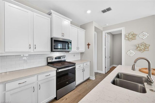 15330 Yellow Birch CT, Alva, FL 33920