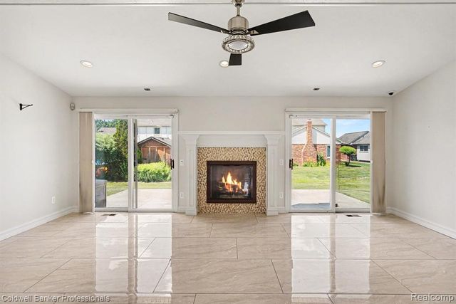 2585 Tiverton Drive, Sterling Heights, MI 48310