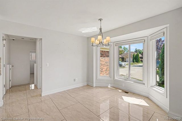 2585 Tiverton Drive, Sterling Heights, MI 48310