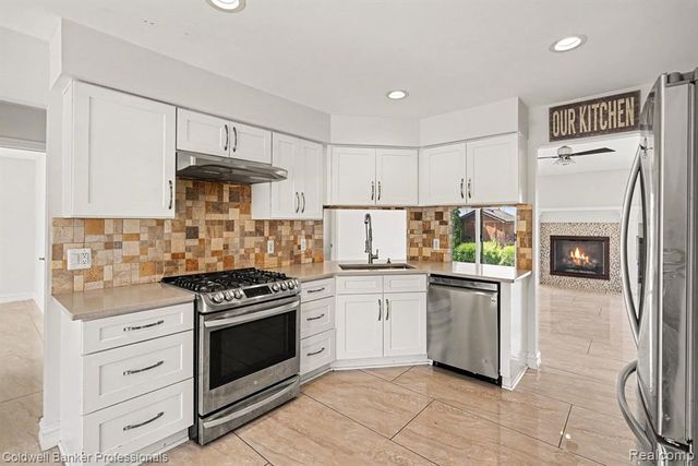 2585 Tiverton Drive, Sterling Heights, MI 48310