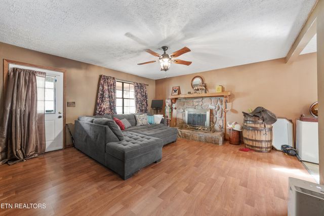 408 Deer Run Drive, Maryville, TN 37803