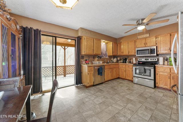 408 Deer Run Drive, Maryville, TN 37803