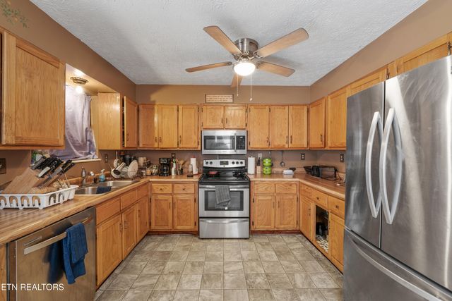 408 Deer Run Drive, Maryville, TN 37803