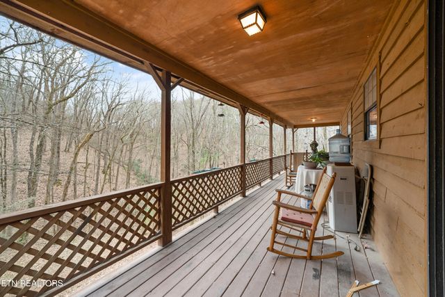 408 Deer Run Drive, Maryville, TN 37803
