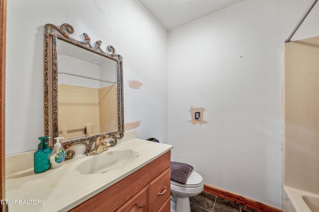 408 Deer Run Drive, Maryville, TN 37803