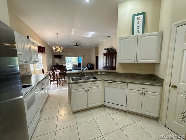 2394 N Brentwood Circle, Lecanto, FL 34461