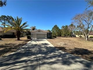 2394 N Brentwood Circle, Lecanto, FL 34461