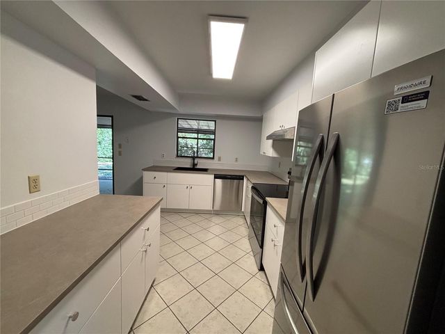 9216 65TH AVENUE E, Bradenton, FL 34202