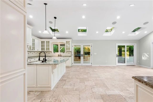 4421 Rochelle Place, Encino, CA 91316