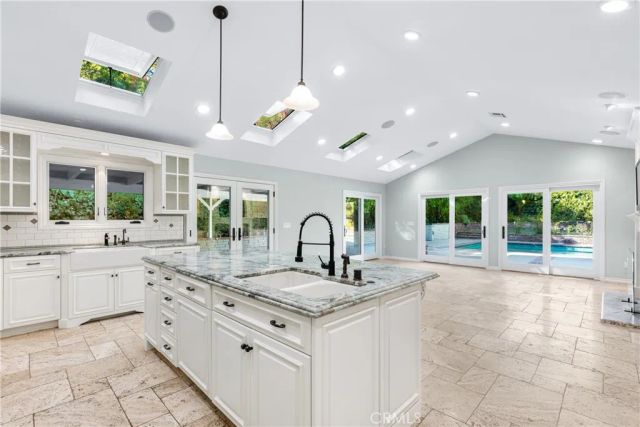 4421 Rochelle Place, Encino, CA 91316