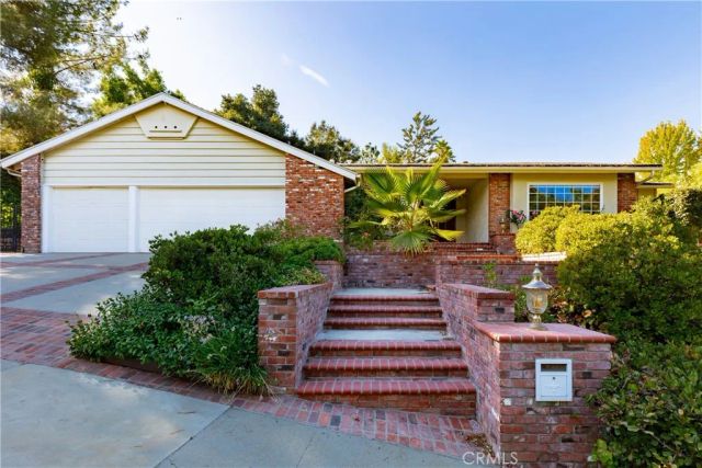 4421 Rochelle Place, Encino, CA 91316