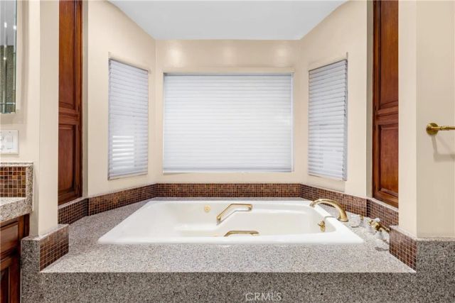 4421 Rochelle Place, Encino, CA 91316