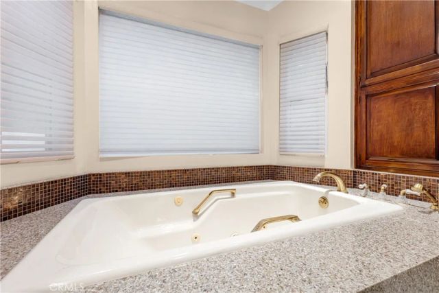 4421 Rochelle Place, Encino, CA 91316
