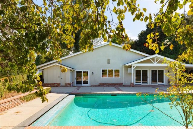 4421 Rochelle Place, Encino, CA 91316