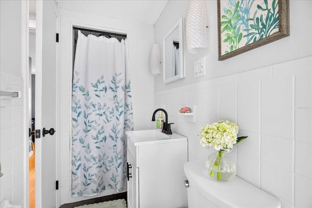 72 Bonnie Brier Cir, Hingham, MA 02043