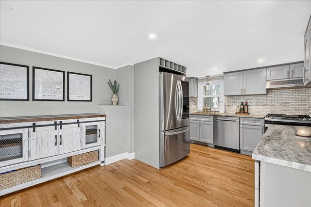72 Bonnie Brier Cir, Hingham, MA 02043