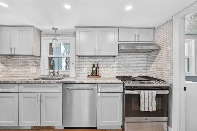 72 Bonnie Brier Cir, Hingham, MA 02043