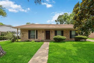4723 Lost Oak Drive, Spring, TX 77388