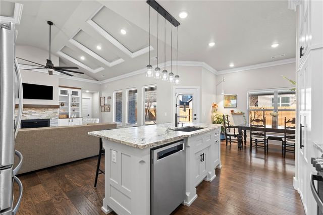 640 Chaparral Street, Centerton, AR 72719